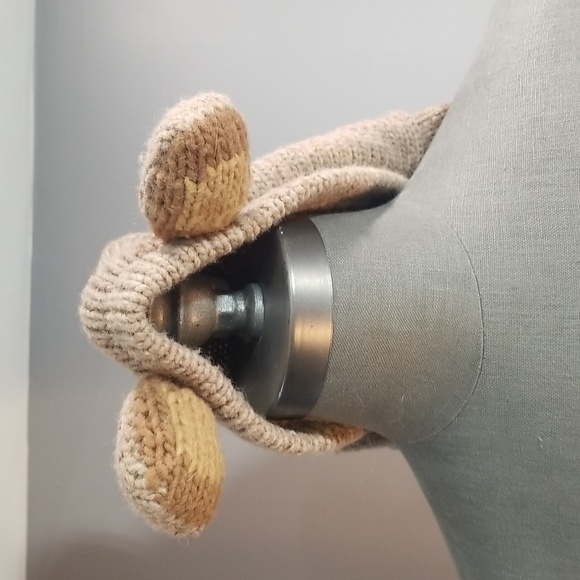 Chilly Dog 100% wool coat with adorable hood with ears Hand Knit - Picture 2 of 10